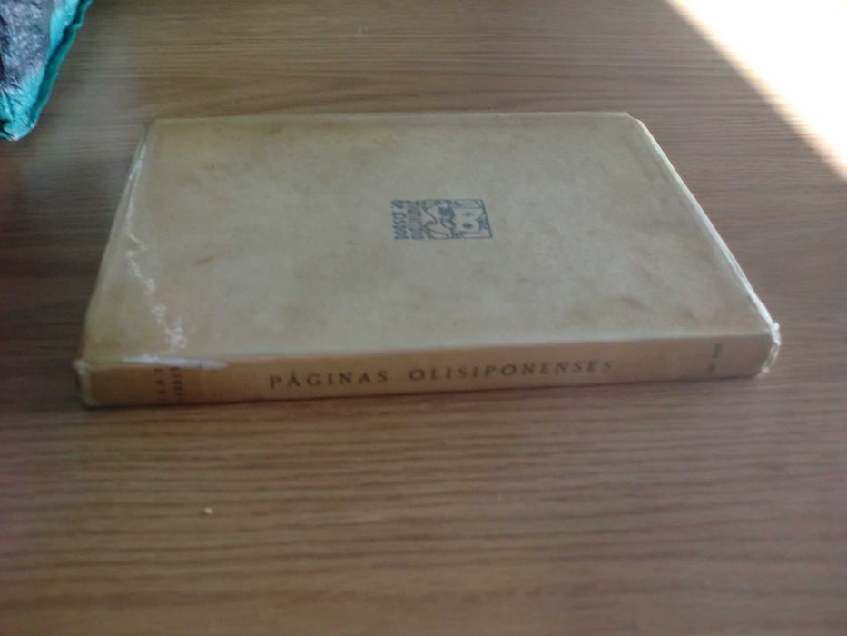 Páginas Olisiponenses
de David Lopes