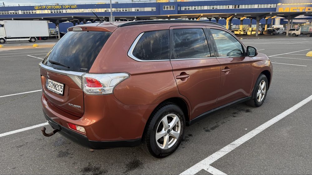 Mitsubishi outlander 2013