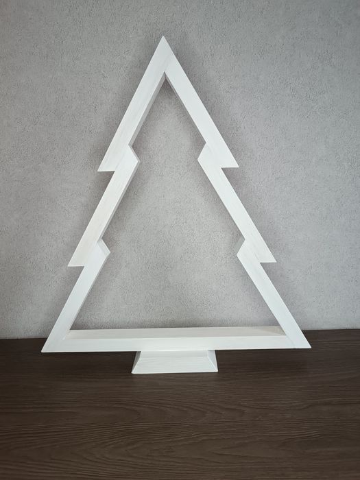 Різний новорічний декор.