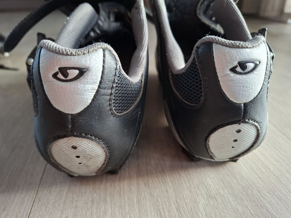 Buty rowerowe GIRO m. Manta z blokami r. 37,5