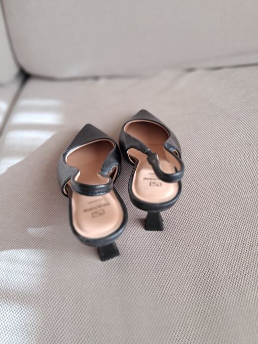Sapatos de pele cor preta