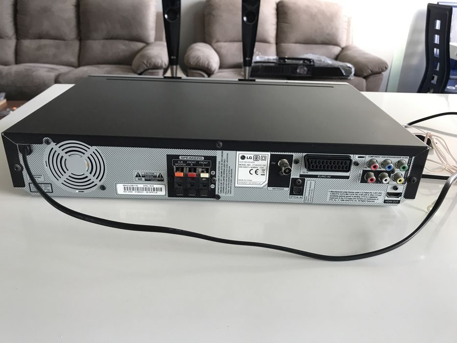 Conjunto DVD c/ sistema de som completo LG (3 colunas)