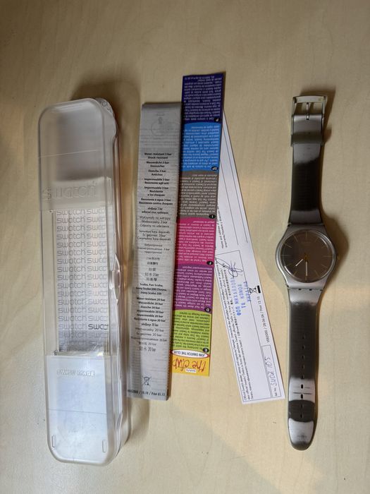 Swatch годинник suoz105