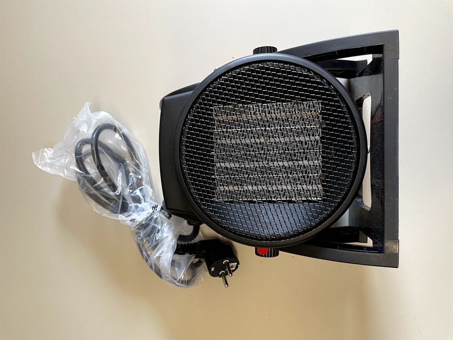 Nagrzewnica elektryczna ceramiczna PTC 2000W Termowentylator Froadp (Nowa) (3237)