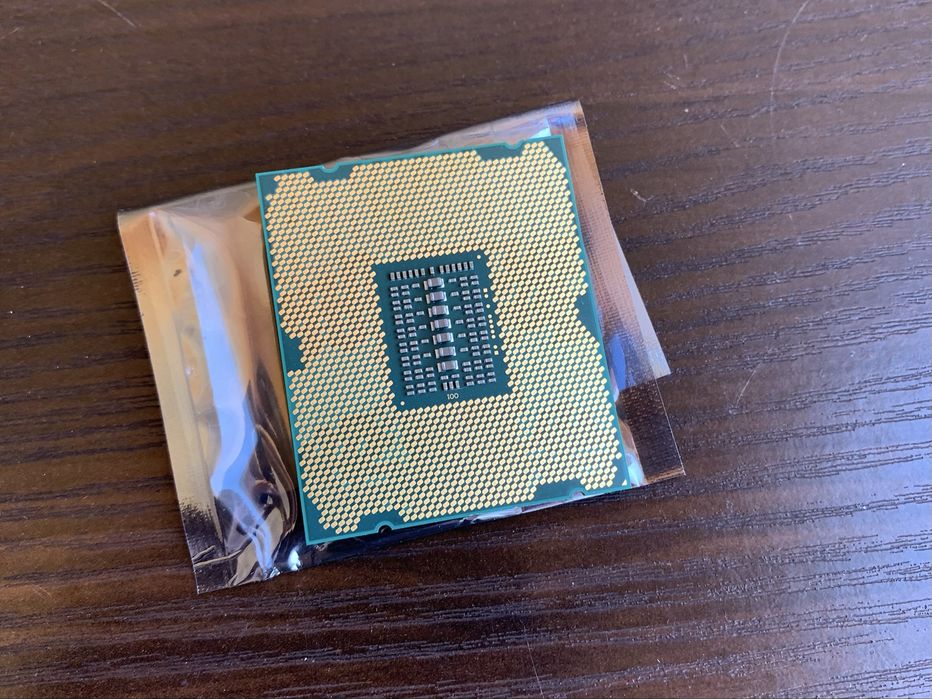 Процесор Xeon E5-2650 v2