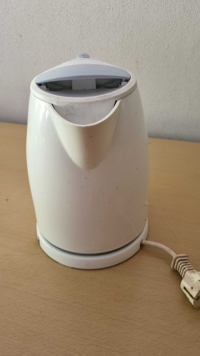 Vendo jarro elétrico usado em ótimo funcionamento