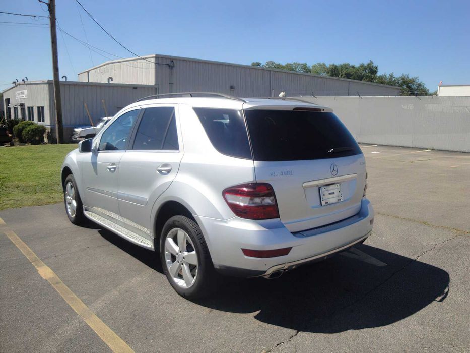 Mercedes-Benz M-Class ML 350 4MATIC      2011