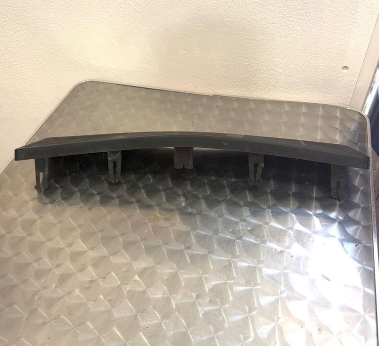 Base chapa matricula Frente Mercedes CLS W219