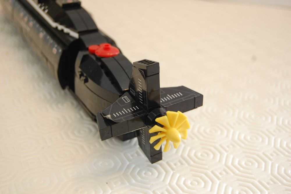 Submarino construído em blocos de contrução tipo Lego