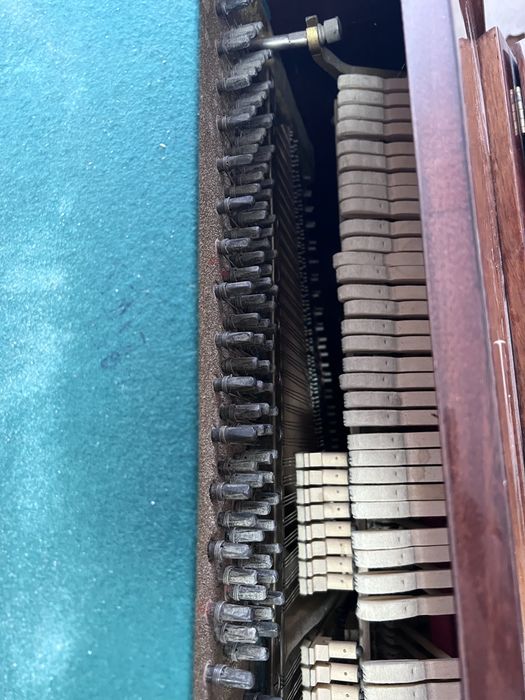 Продається фортепіано
