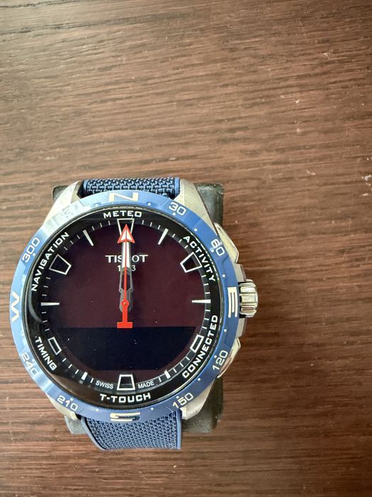 Tissot T-Touch Connect Solar — преміальний швейцарський смарт-годинник