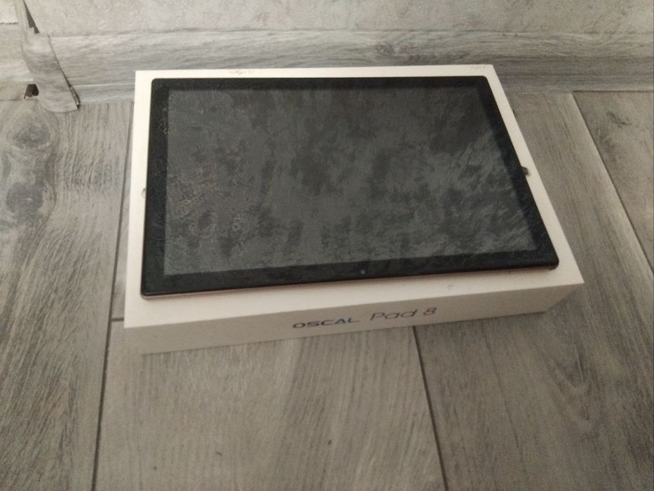 Планшет Oscal Pad 8 продам