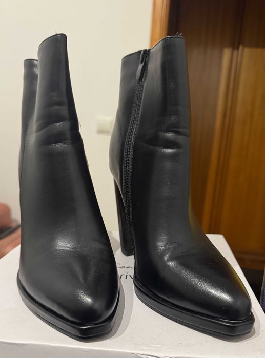 Botins de Mulher COMO NOVOS