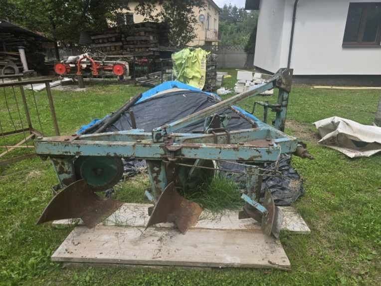 Pług 3 skibowy używany