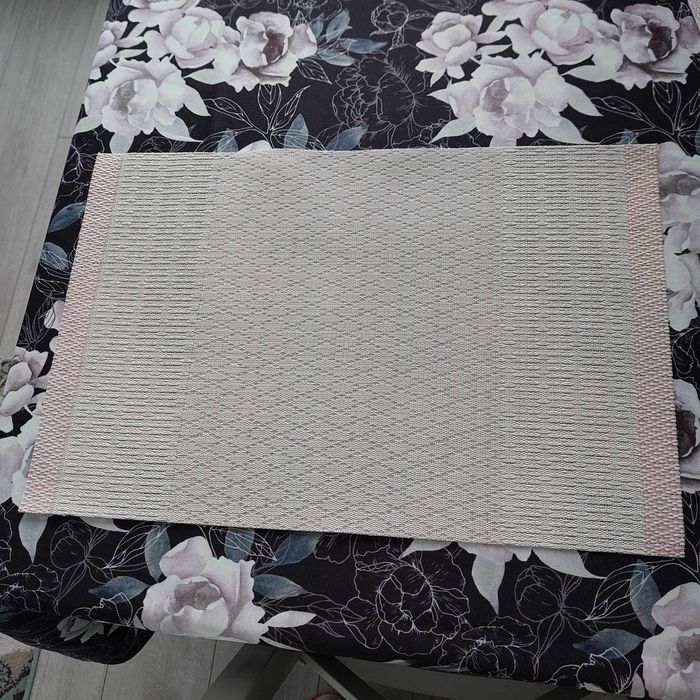 Podkładki na stół nowe