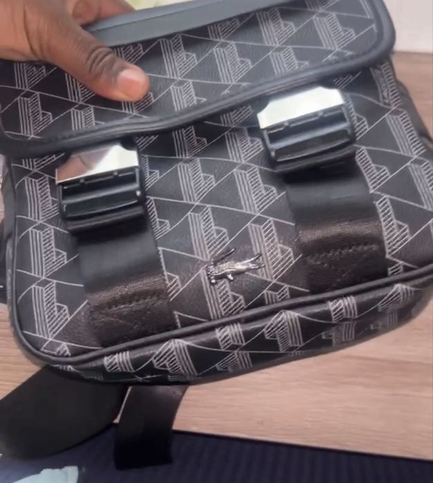 Bolsa Tiracolo Lacoste nova