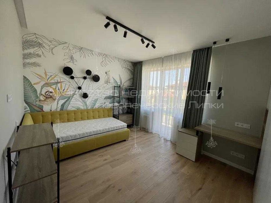 Продаж триповерхового таунхауса 290м2 в Козині КМ Montana Village