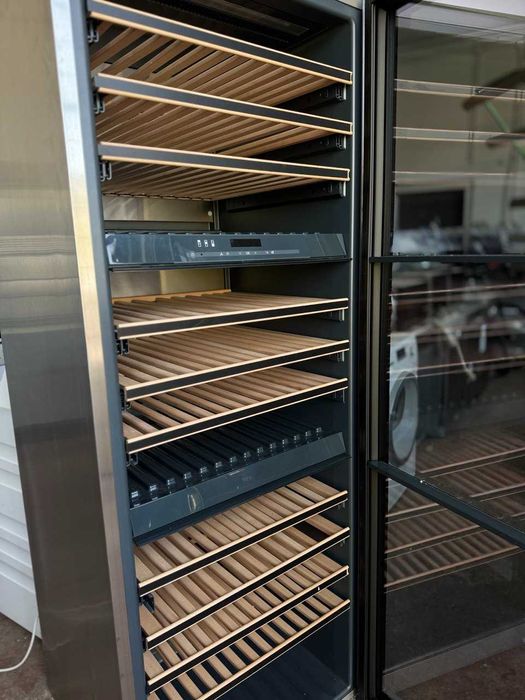 Chłodziarka do wina winiarka Miele KWT 6833 SG jak NOWA ich cena 27000