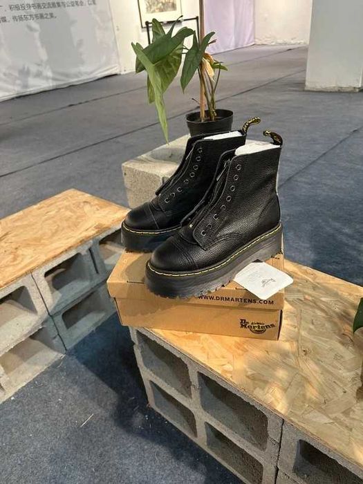 Dr.Martens Black platform boots R.41