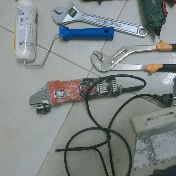 Ferramentas , furadeira, rebarbadora, parafusadeira