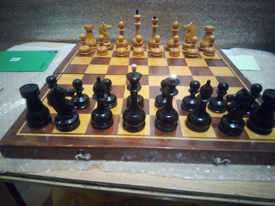 Шахмати СССР 70-80 роки фігури з деревини бука шахи фігури та дошка