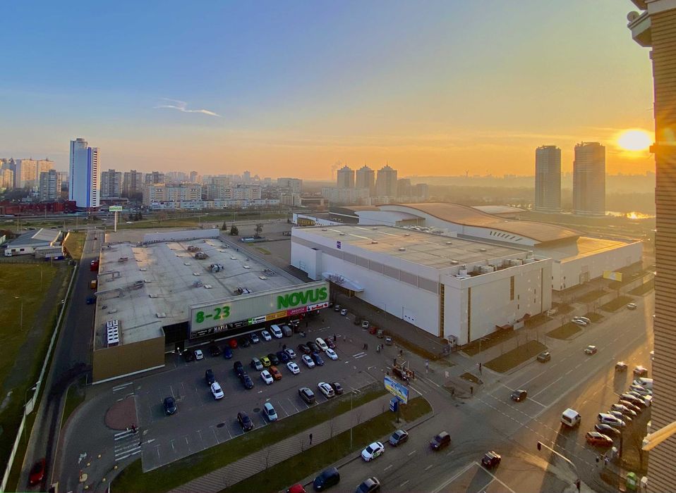 Чарівна, простора квартира в 2хв від МВЦ, Лівобережна