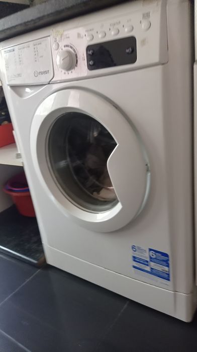 Maquina de lavar roupa Indesit