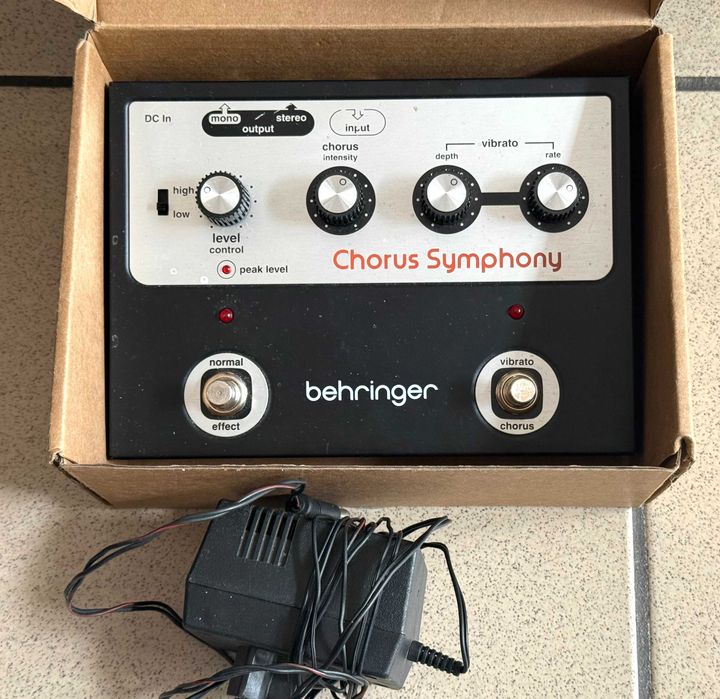 Behringer CHORUS SYMPHONY Efekt gitarowy TwójLombard/Cz-Wa