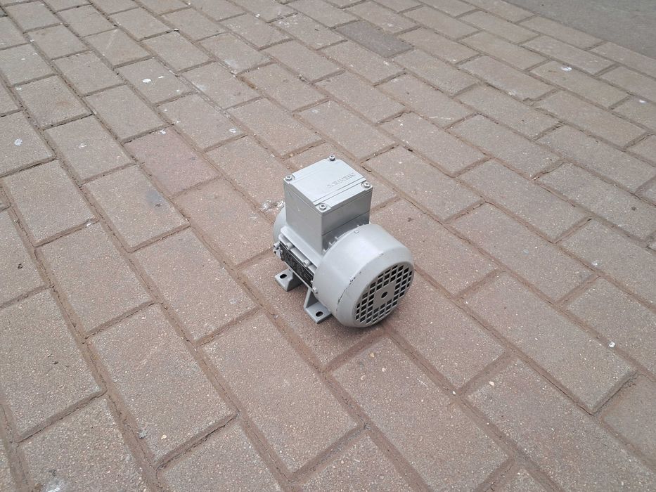 Silnik elektryczny 0,18kw 1350 obrotów Siemens. Wysyłka