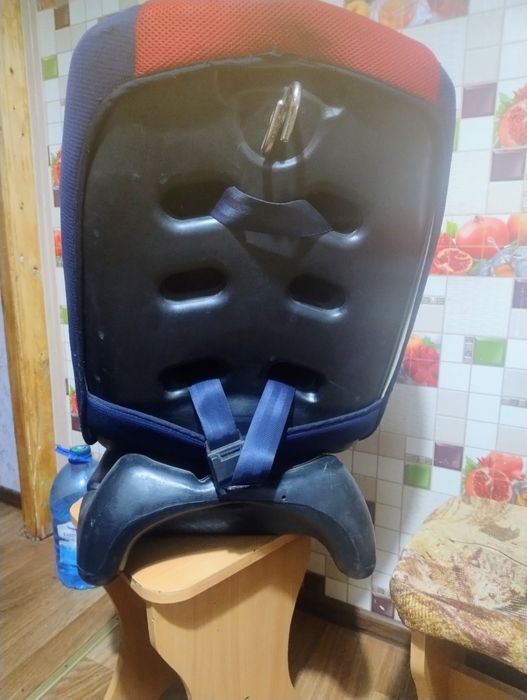 Автокрісло дітяче, Бустер.