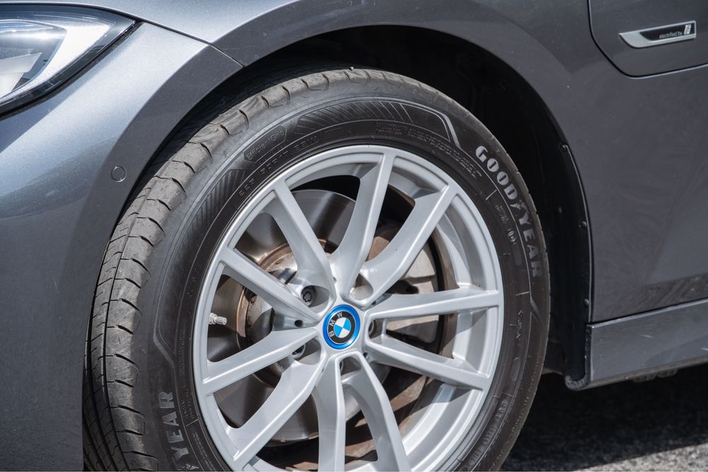 BMW 320e touring