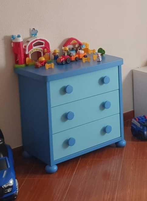 Vendo quarto infantil completo
