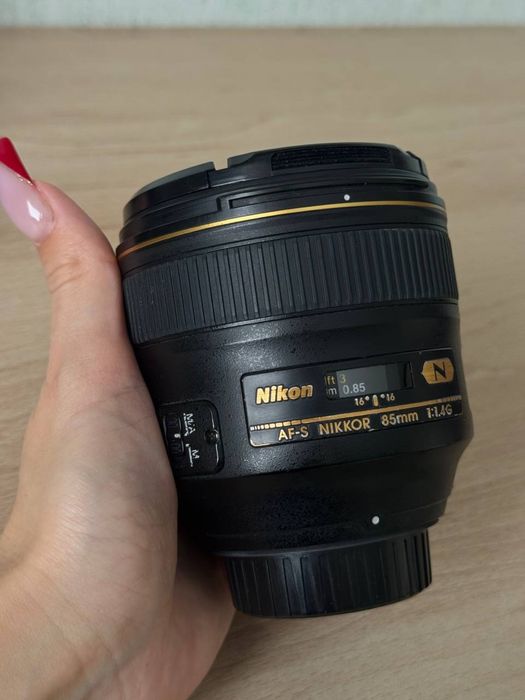 Об'єктив Nikon AF-S NIKKOR 85mm f/1.4G