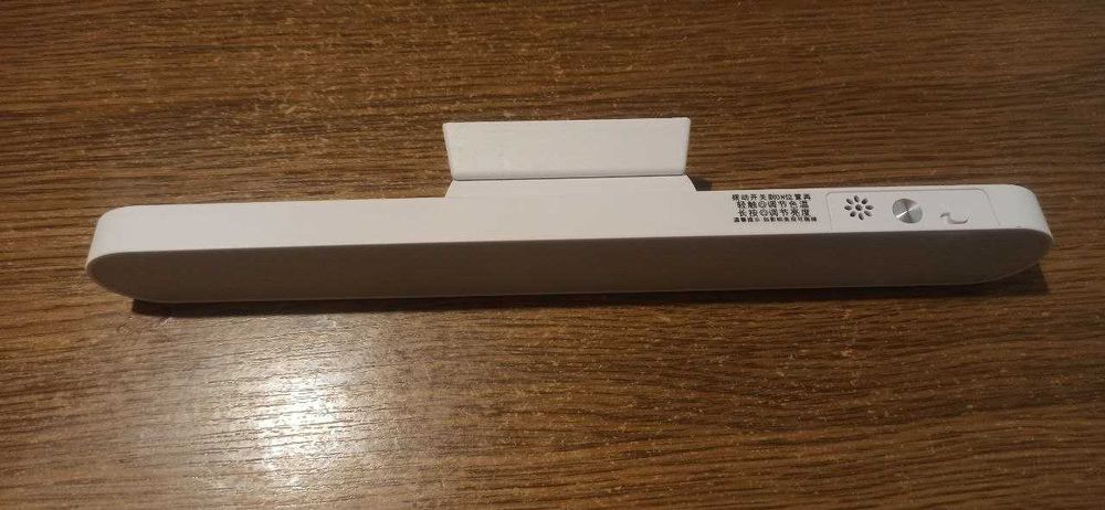 Светильник светодиодный, автономный (оснащен встроенным аккумулятором)