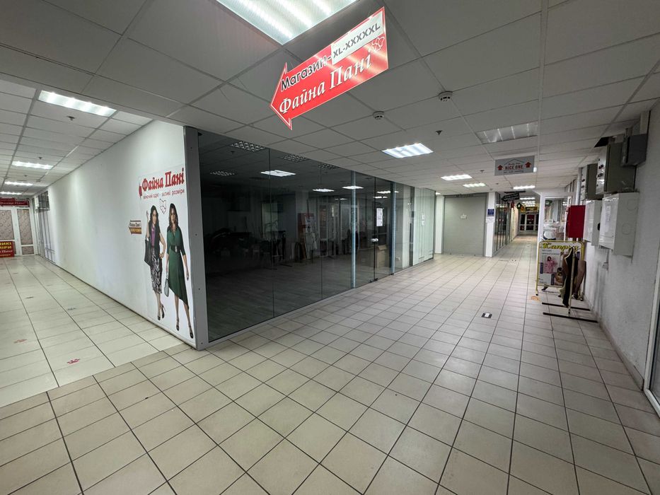 Приміщення в ТЦ по бул. Шевченка