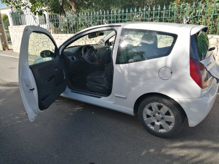 Vende-se Citroën  C2 Branco