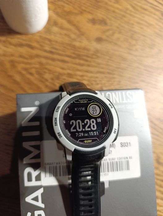 Garmin solar surf instinct 2