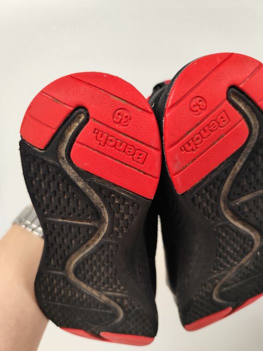 Кросівки підліткові дитячі чорні взуття з Європи