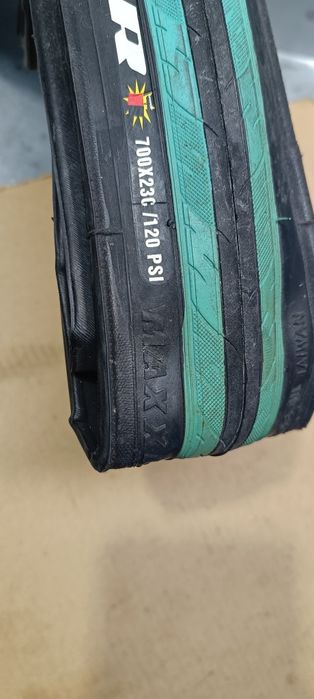 Pneus Maxxis Detonador bicicleta
