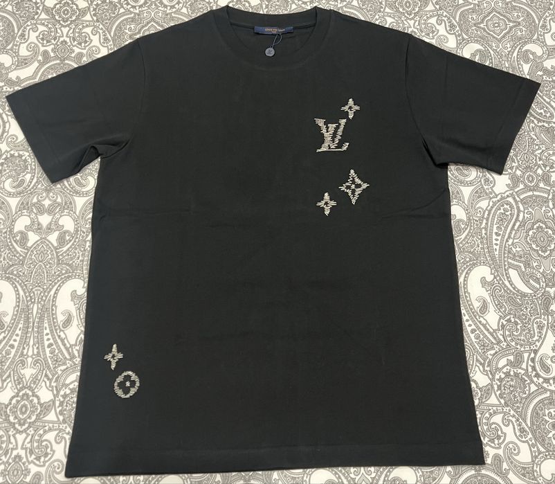 Tshirt Louis Vuitton Preta com Bodado