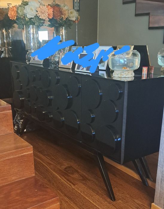 Aparador preto lacado a alto brilho