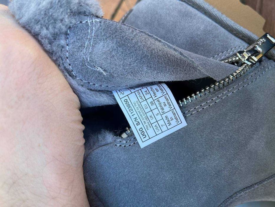 Черевики уггі UGG Romely Zip Boot Lighthouse 38 розмір