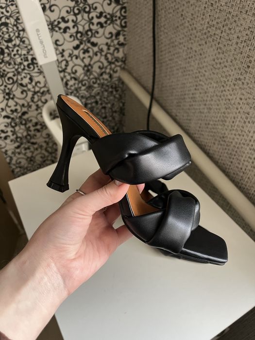 Босоніжки 38 р. Стан гарний