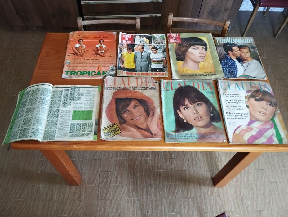 Sortido de revistas antigas