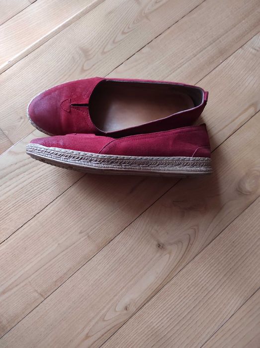 Czerwone espadryle