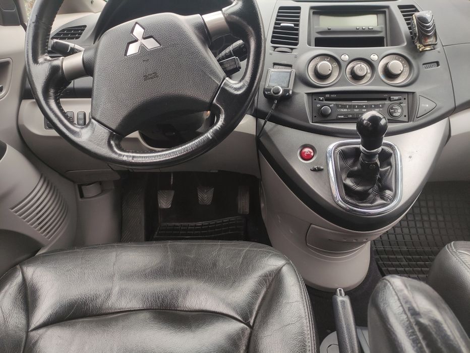 Міцубісі Грандіс