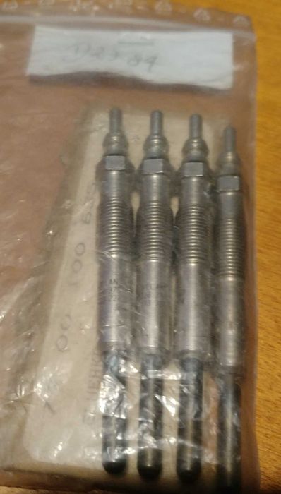 Velas originais Renault 77 00 100 635 (7700100635)