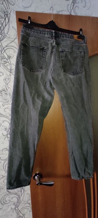 Джинси Сірі на М