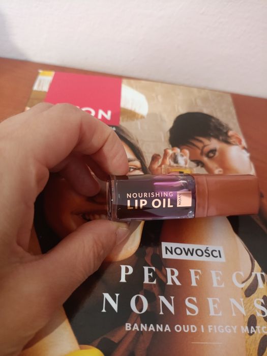 Olejek do ust headline Avon