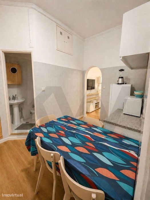 Property in Algés, Linda-A-Velha E Cruz Quebrada-Dafundo, Lisboa